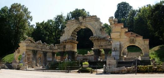 Finte rovine romane